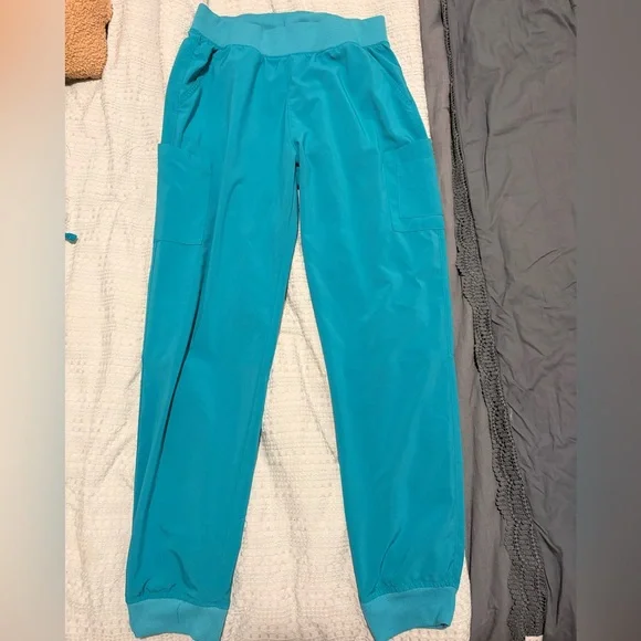 Easy STRETCH Mila Women's 7-Pocket Jogger Scrub Pants - Picture 2 of 5